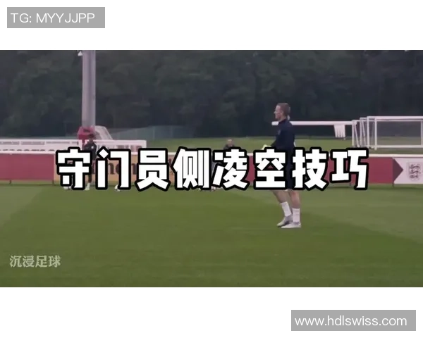 守门员在足球比赛中意外被球打脸的搞笑瞬间与精彩反应合集